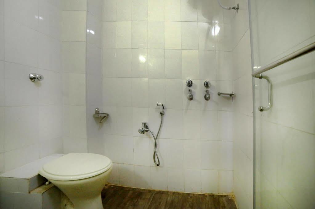 Fabhotel Keerthi'S Anupama - Nr Indira Gandhi Stadium Vijayawāda المظهر الخارجي الصورة